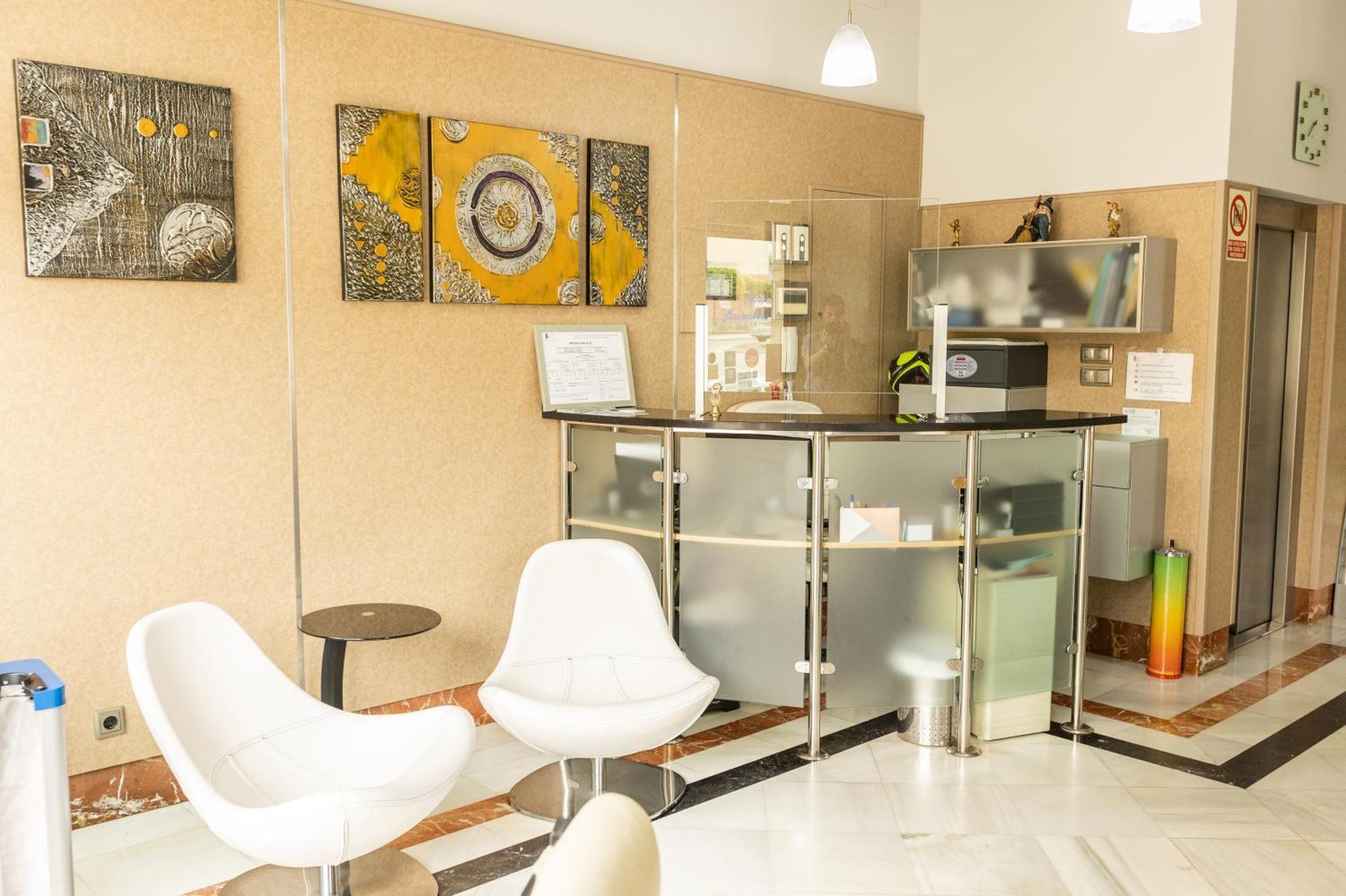 Hotel Montedobra Torrelavega Exteriör bild